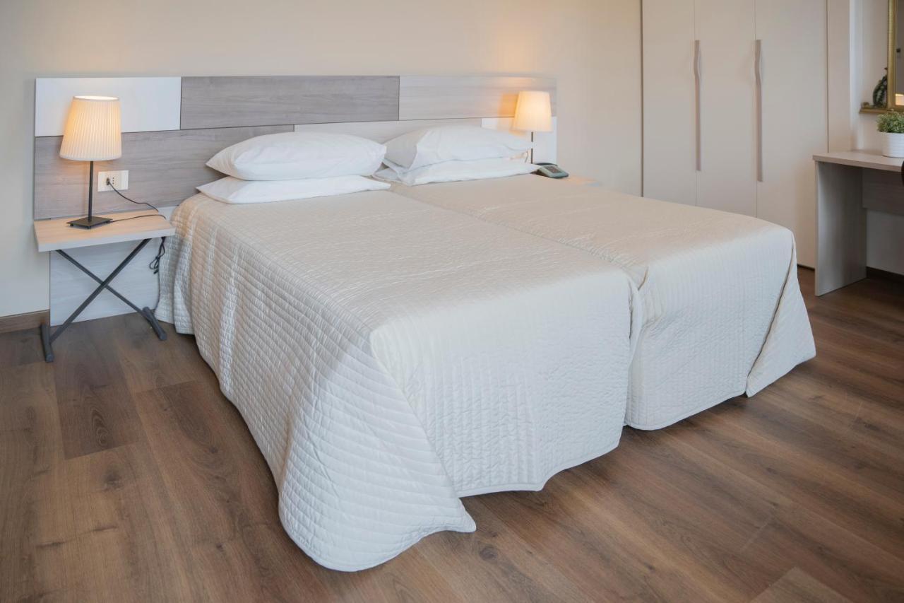 Albergo Celeste セストリ・レヴァンテ エクステリア 写真